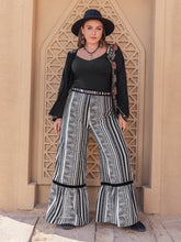 Load image into Gallery viewer, Plus Size Printed Wide Leg Pants