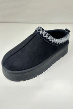 Load image into Gallery viewer, WILD DIVA Embroidered Trim Round Toe Platform Boots