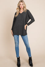 Load image into Gallery viewer, BOMBOM Checkered Long Sleeve V-Neck T-Shirt