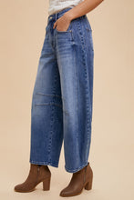 Load image into Gallery viewer, Annie Wear Mid Rise Barrel Leg Jeans with Pockets