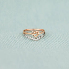Load image into Gallery viewer, Knotted Heart Shape Inlaid Zircon Ring