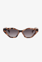 Load image into Gallery viewer, Cat Eye Polycarbonate Sunglasses