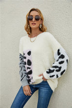 Load image into Gallery viewer, Fuzzy Mixed Print Pullover Sweater