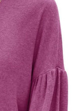 Load image into Gallery viewer, Round Neck Lantern Sleeve T-Shirt