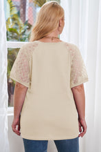 Load image into Gallery viewer, Plus Size Spliced Lace V-Neck Top