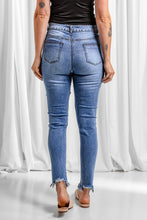 Load image into Gallery viewer, Distressed Raw Hem Skinny Jeans