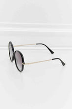 Load image into Gallery viewer, Metal-Plastic Hybrid Full Rim Sunglasses