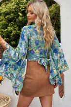 Load image into Gallery viewer, Floral Bell Sleeve Surplice Cropped Blouse