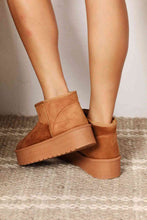 Load image into Gallery viewer, Legend Women's Fleece Lined Chunky Platform Mini Boots
