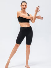 Load image into Gallery viewer, Scoop Neck Padded Sports Bra