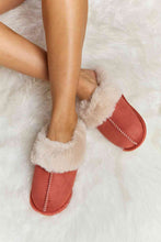 Load image into Gallery viewer, Melody Fluffy Indoor Slippers