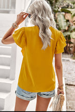 Load image into Gallery viewer, Contrast Ruffle Trim Flutter Sleeve Blouse