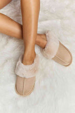 Load image into Gallery viewer, Melody Fluffy Indoor Slippers