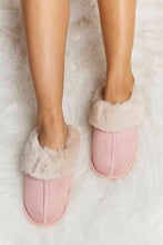 Load image into Gallery viewer, Melody Fluffy Indoor Slippers