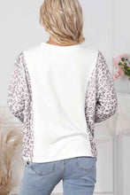 Load image into Gallery viewer, Leopard Round Neck Long Sleeve Top