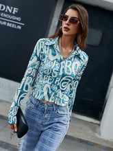 Load image into Gallery viewer, Letter Print Cropped Shirt