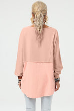 Load image into Gallery viewer, Curved Hem Dolman Sleeve Top