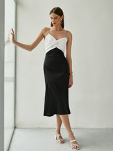 Load image into Gallery viewer, Two-Tone Twist Front Chain Strap Midi Dress