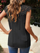 Load image into Gallery viewer, Buttoned Lace Yoke Top