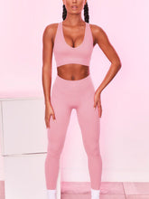 Load image into Gallery viewer, Scoop Neck Wide Strap Active Bra