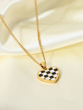 Load image into Gallery viewer, Checkerboard Heart Pendant Chain Necklace