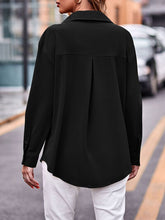 Load image into Gallery viewer, Pocketed Button Up Dropped Shoulder Shacket