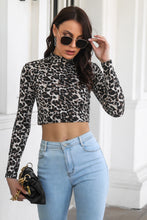Load image into Gallery viewer, Printed Cropped Long Sleeve Tee
