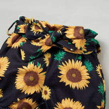 Load image into Gallery viewer, Baby Girl Graphic Bodysuit and Printed Shorts Set