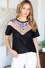 Load image into Gallery viewer, Leopard Chevron Round Neck Top