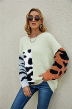 Load image into Gallery viewer, Fuzzy Mixed Print Pullover Sweater