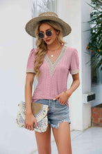 Load image into Gallery viewer, Contrast V-Neck Puff Sleeve Top