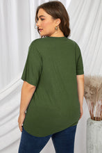 Load image into Gallery viewer, Plus Size Lip Graphic Tee Shirt