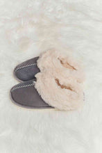 Load image into Gallery viewer, Melody Fluffy Indoor Slippers