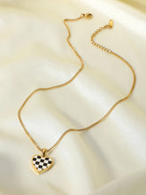 Load image into Gallery viewer, Checkerboard Heart Pendant Chain Necklace