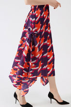Load image into Gallery viewer, Houndstooth Accordion Pleated Handkerchief Hem Skirt