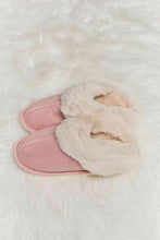 Load image into Gallery viewer, Melody Fluffy Indoor Slippers