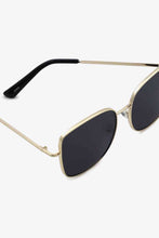 Load image into Gallery viewer, Metal Frame Wayfarer Sunglasses