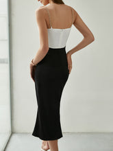 Load image into Gallery viewer, Two-Tone Twist Front Chain Strap Midi Dress