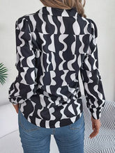 Load image into Gallery viewer, Printed Button Up Long Sleeve Shirt