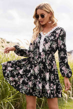 Load image into Gallery viewer, Floral Lace Trim Long Sleeve Dress