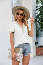 Load image into Gallery viewer, Contrast V-Neck Puff Sleeve Top
