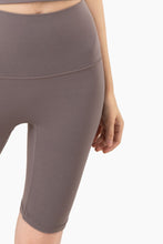 Load image into Gallery viewer, Breathable High-Rise Wide Waistband Biker Shorts