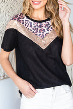 Load image into Gallery viewer, Leopard Chevron Round Neck Top