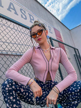 Load image into Gallery viewer, Contrast Stitching Exposed Seam Cropped Top