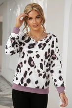 Load image into Gallery viewer, Animal Print Dropped Shoulder Top
