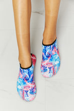 Load image into Gallery viewer, MMshoes On The Shore Water Shoes in Pink and Sky Blue