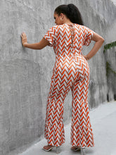 Load image into Gallery viewer, Plus Size Chevron Stripe Short Sleeve Jumpsuit