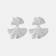 Load image into Gallery viewer, Ginkgo Biloba Design Stud Earrings
