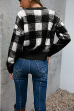 Load image into Gallery viewer, Buffalo Plaid Cropped Sweater