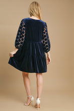 Load image into Gallery viewer, Umgee Dotted Lace Sleeve Tiered Velvet Mini Dress
